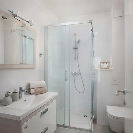 Apartment Penthouse Mak *